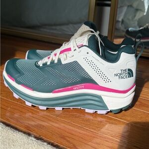 The north face NWT Enduris Light Women Trail Running Shoes